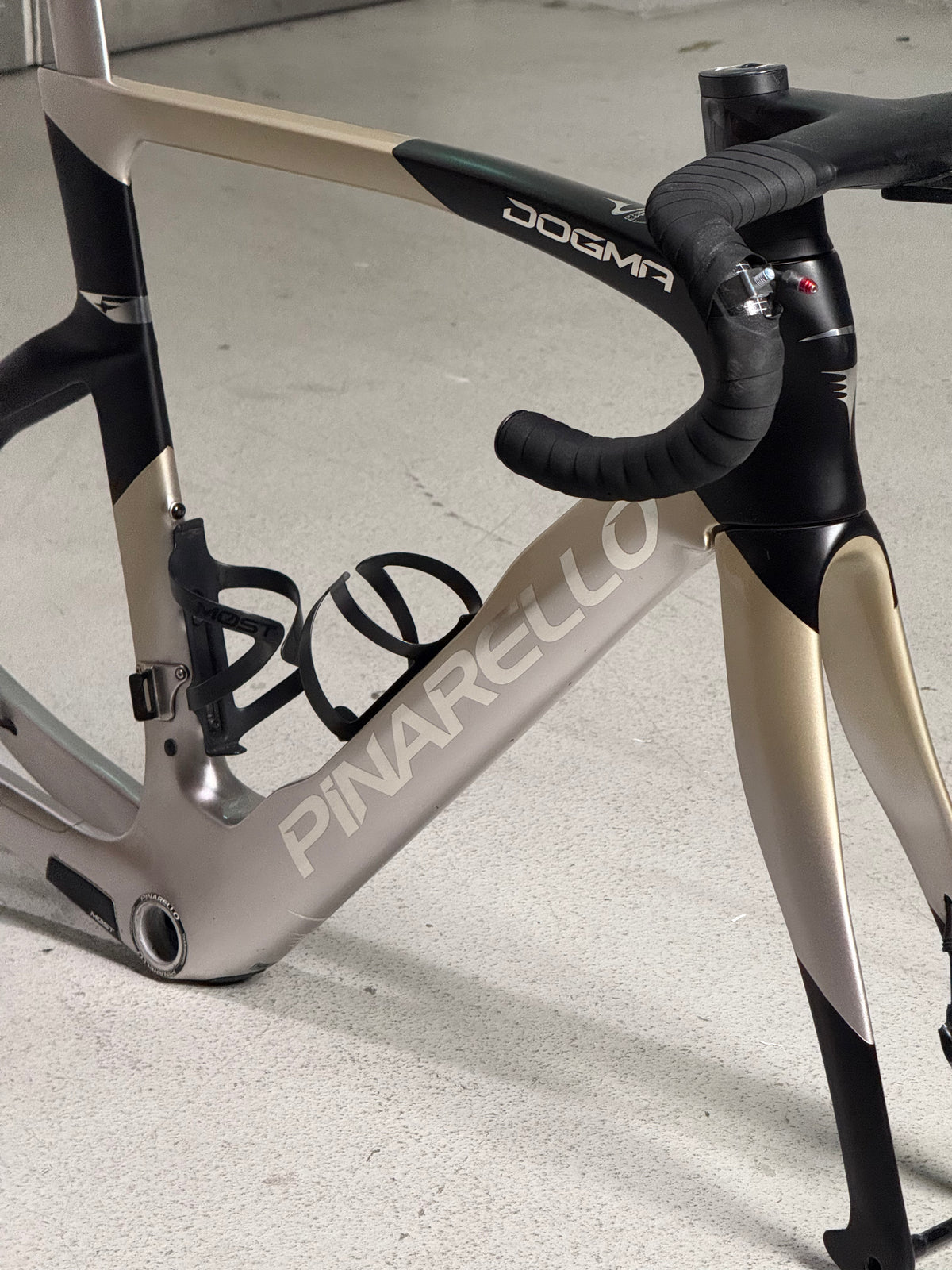 Pinarello Dogma F + Most