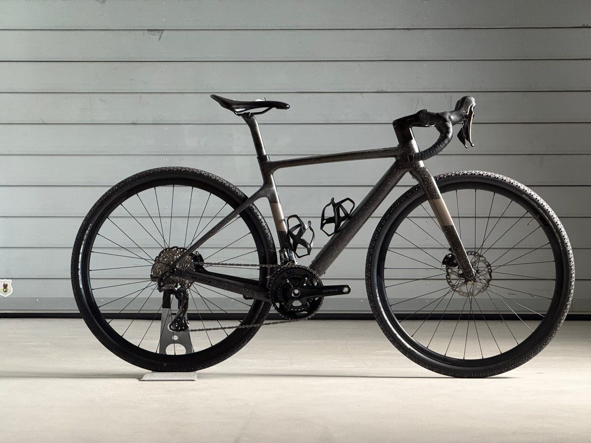 Scott Addict gravel 40 black 2024