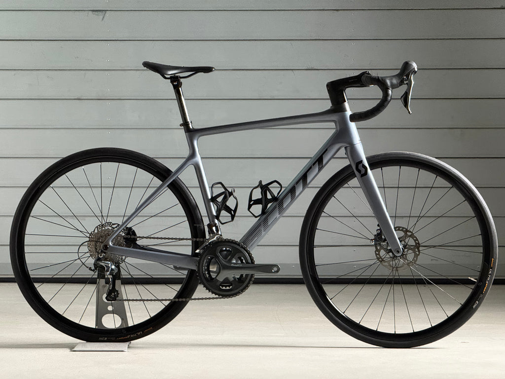 Scott Addict 40 gris 2024