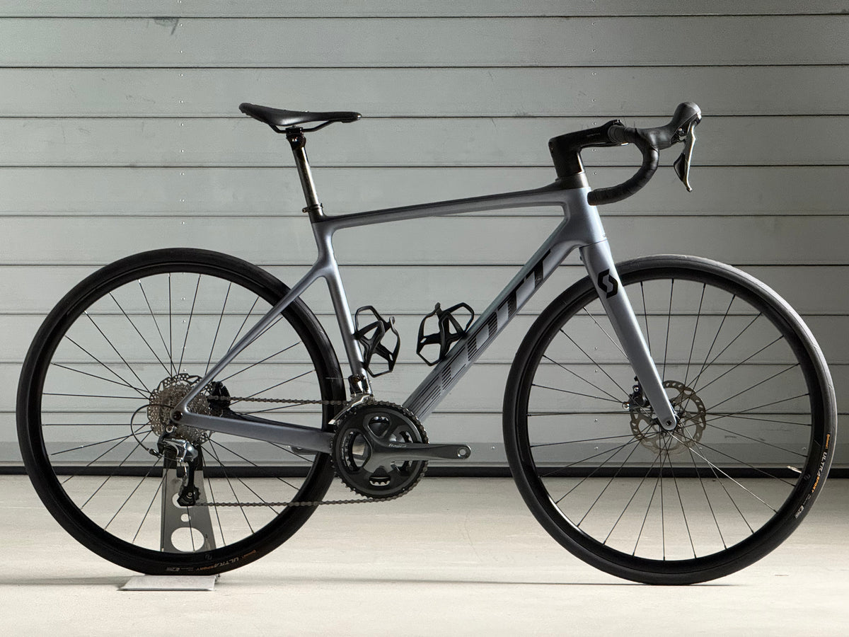 Scott Addict 40 gris 2024