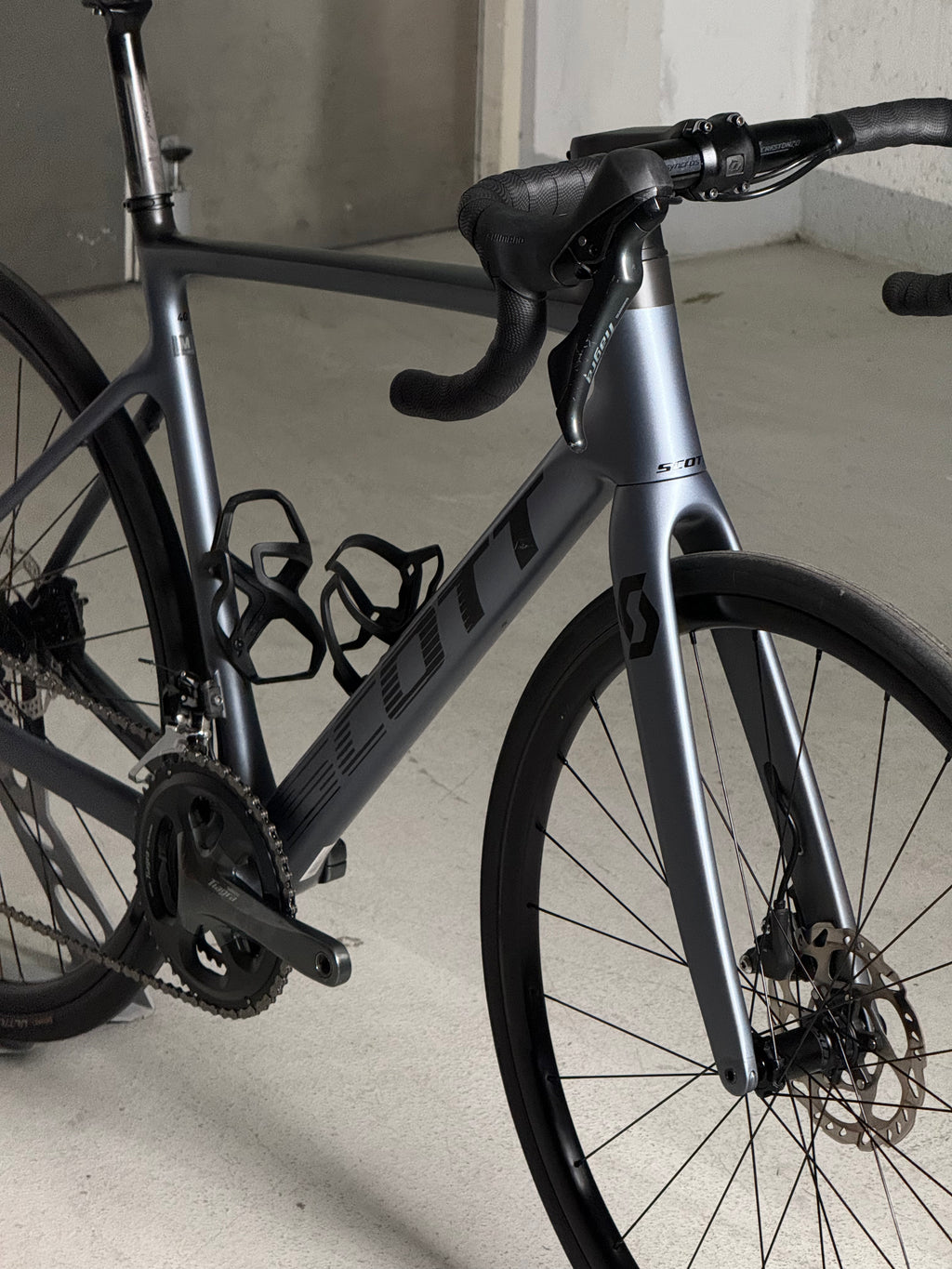 Scott Addict 40 gris 2024