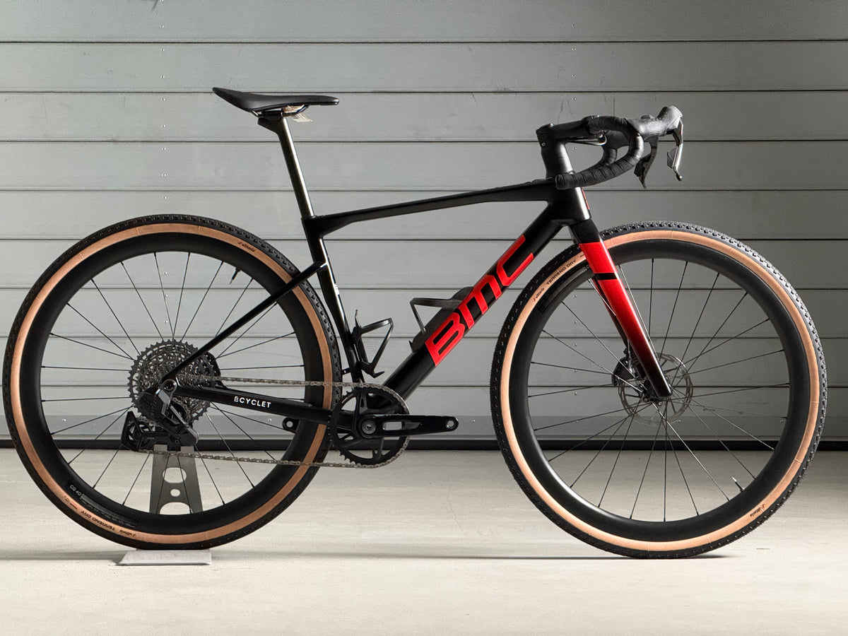 BMC KAIUS THREE ROUGE/NOIR 2025