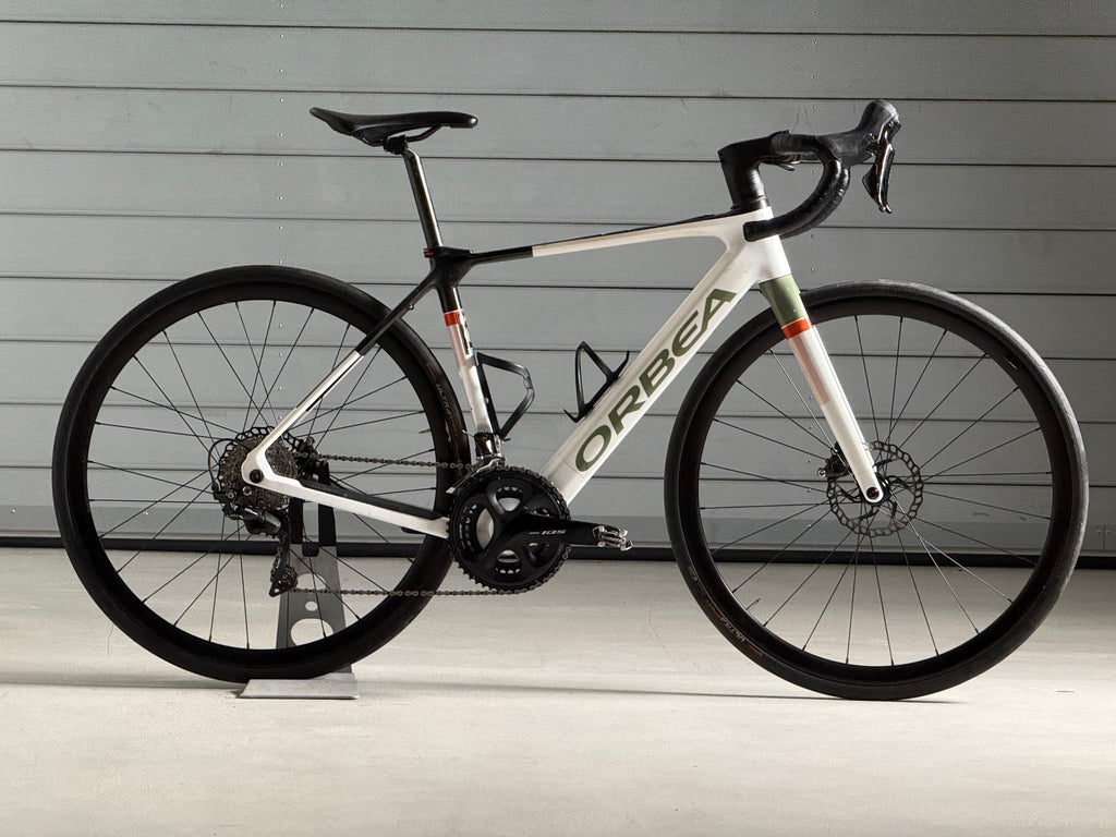 Orbea Gain M30 white green 2024